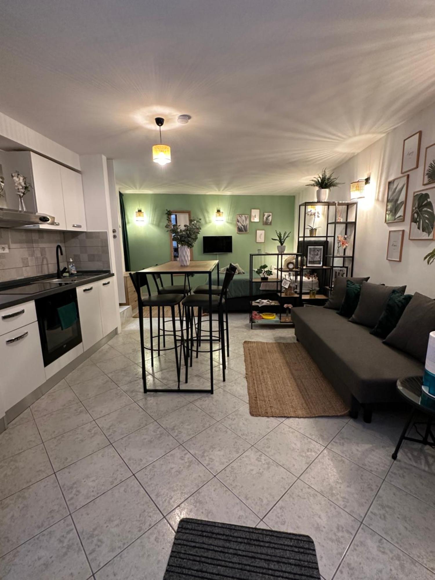 Apartment Avareen Verde Old-Town 150M To The Sea Ровинь Экстерьер фото